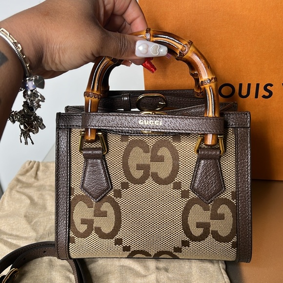 Gucci Mini Diana Bag - Picture 5 of 14